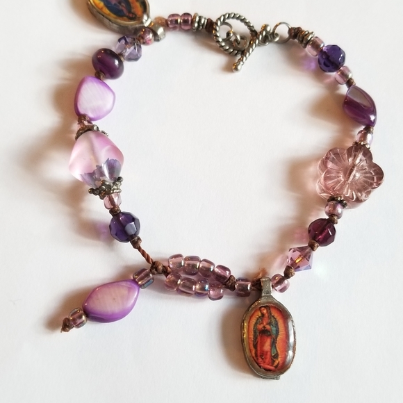 Relisted -Handmade beaded bracelet Virgin Mary religious purple flower - Picture 7 of 12